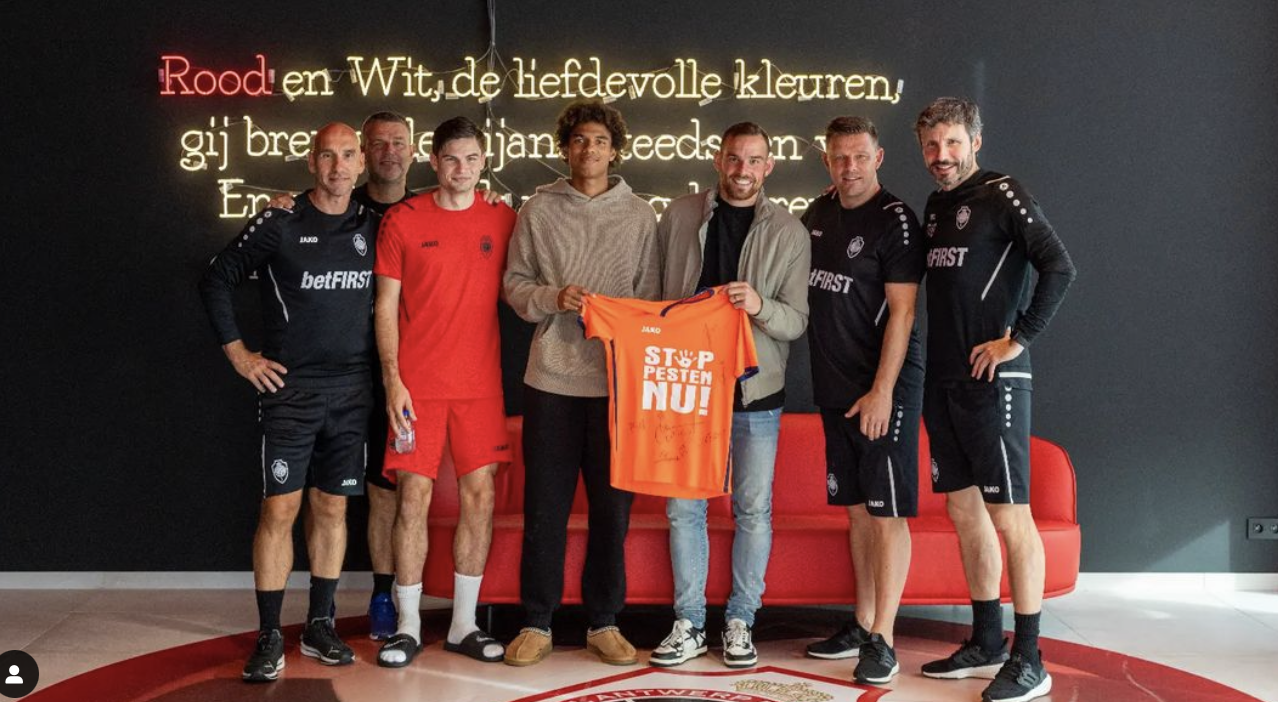 FC Antwerp zegt Stop Pesten Nu