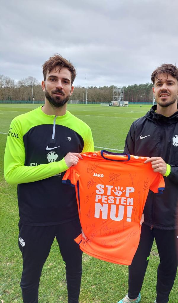 Davy Pröpper en Marco van Ginkel Vitesse zegt Stop Pesten Nu