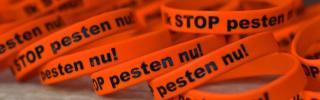 Rubberen bandjes Stop Pesten Nu Rubberen bandjes Stop Pesten Nu